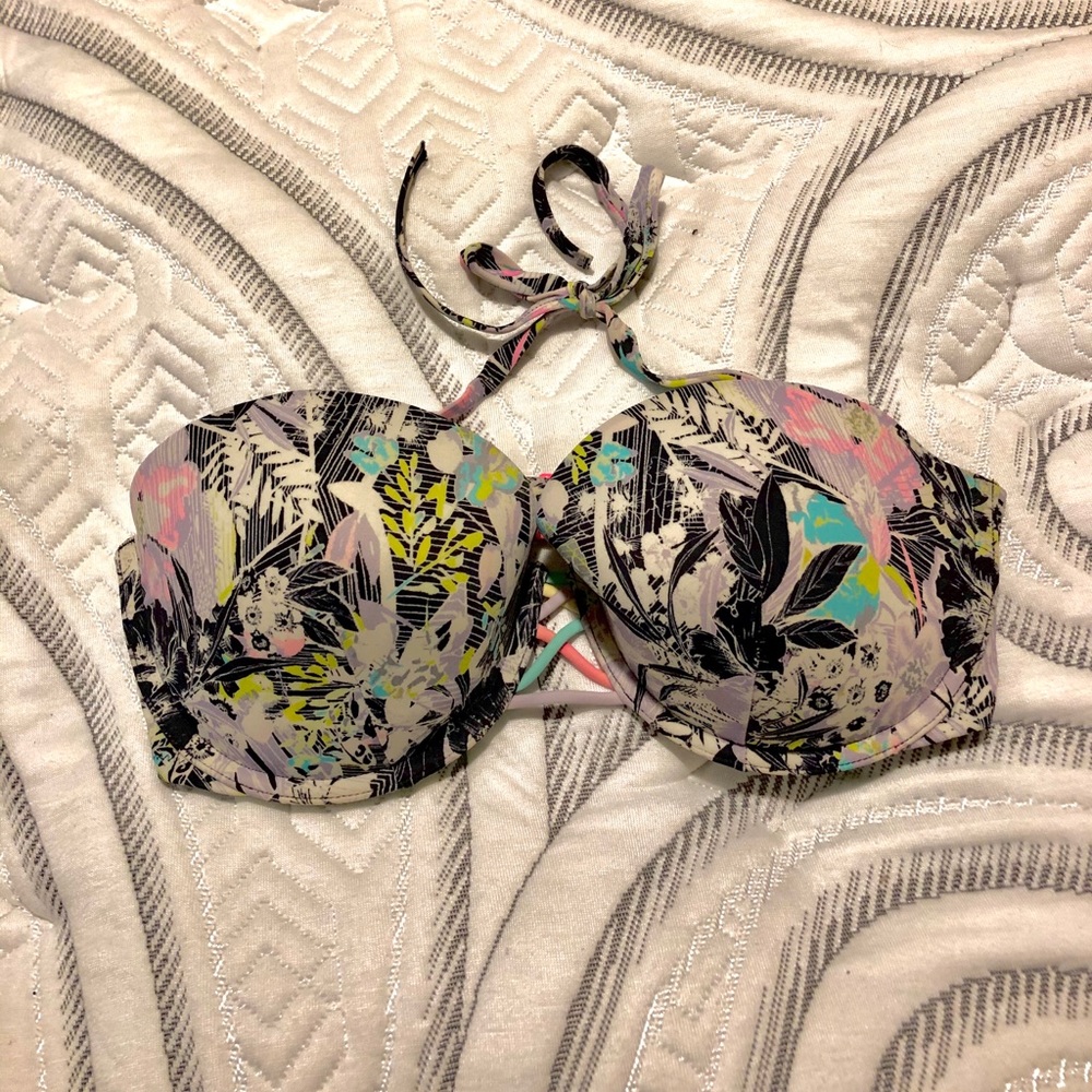 Victoria’s Secret Bathing Suit Top